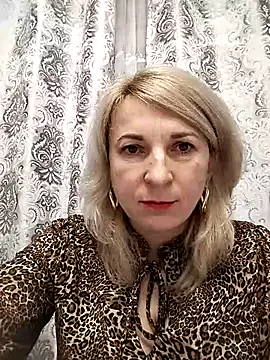 Freechat AhlyssaLove1155 on StripChat