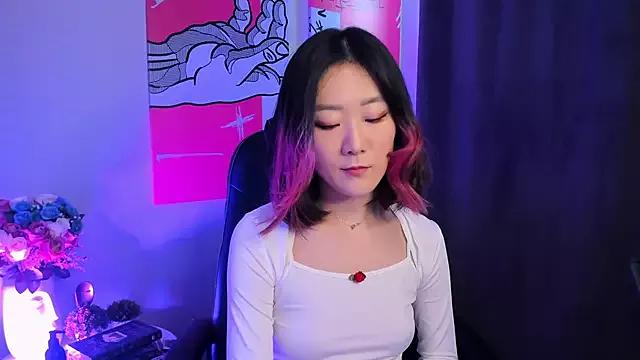 AikoYamada from StripChat is Freechat