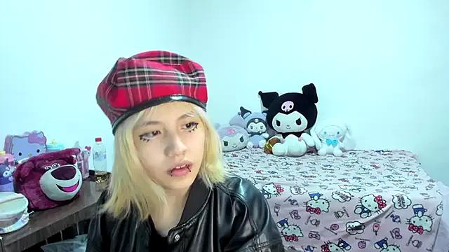 Akane-Mou from StripChat
