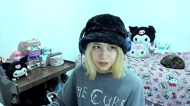 Akane-Mou from StripChat