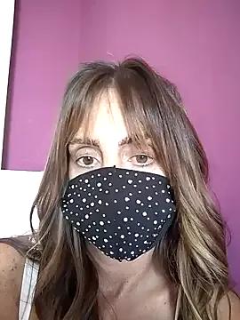 Akemi_rossi from StripChat is Freechat