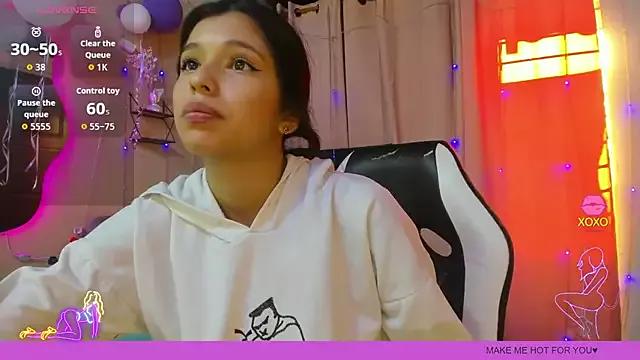 Alana-Jil from StripChat is Freechat