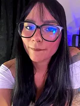 Group AlannaDollx on StripChat