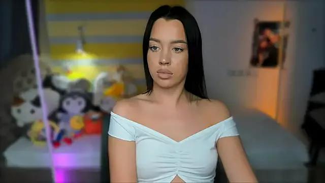 AlannaMiless from StripChat is Freechat