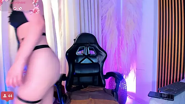 Freechat alejagarcia_ on StripChat