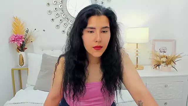 AlessandraS from StripChat is Freechat