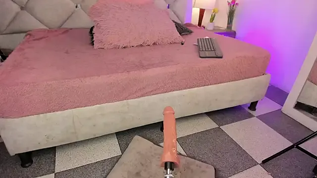 Freechat alessiaferry on StripChat