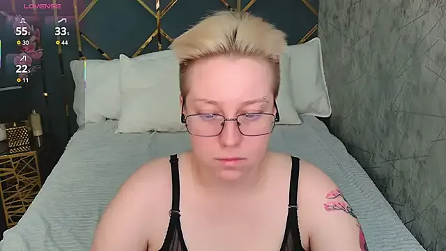 Freechat AlexandraGreen on StripChat