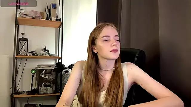 aliatorres from StripChat is Freechat