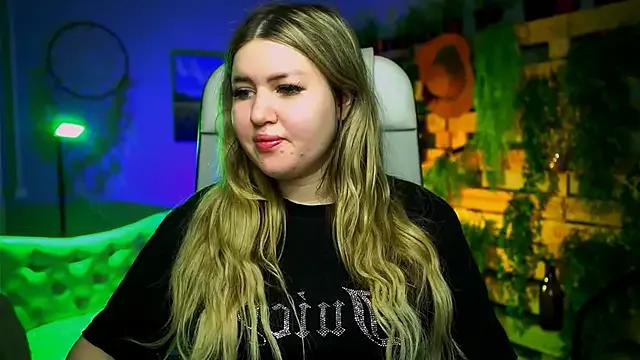 AliceRiwe from StripChat is Freechat
