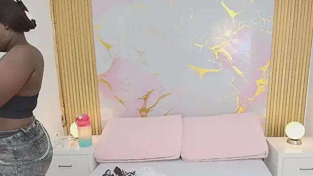 AlishaDixon from StripChat is Freechat