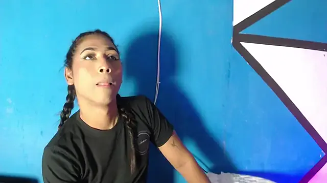 Freechat Alissemasiel on StripChat