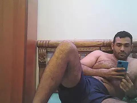 AlphaLatinoBear from StripChat is Freechat
