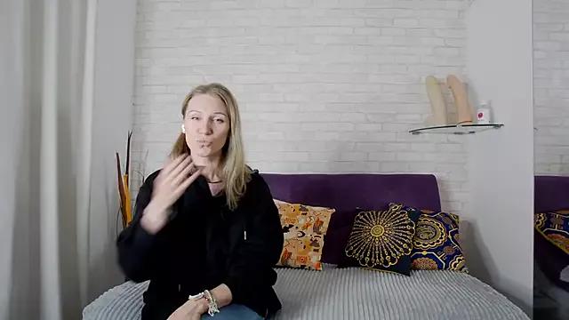 AmaliaMao from StripChat