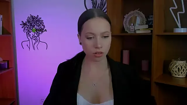 Freechat amanda-miki on StripChat