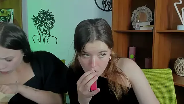 Freechat amanda-miki on StripChat