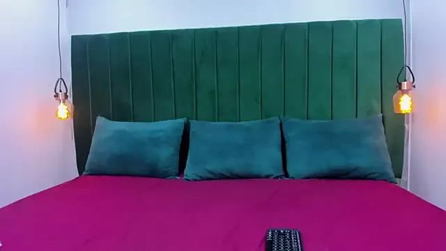 Amara-Horney from StripChat is Freechat