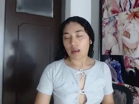 AmberGold- from StripChat