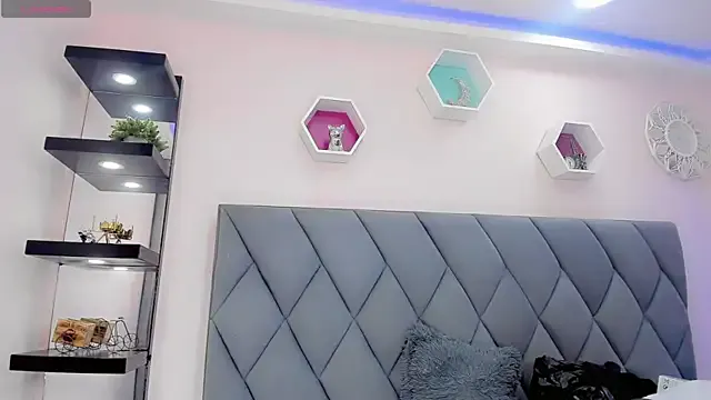 StripChat Amira_Ember is Private Amira_Ember — Omg So Hot Amira