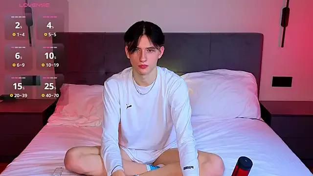 AmondCor from StripChat