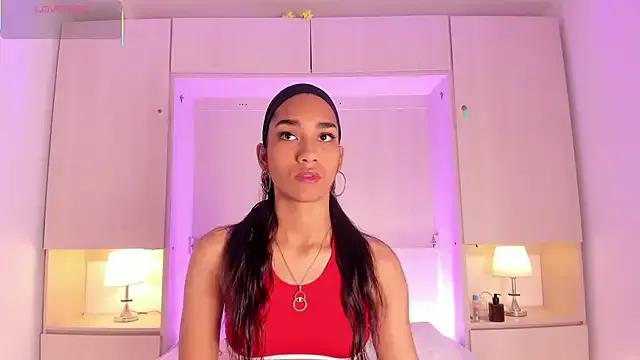 AnahiCollins from StripChat is Freechat