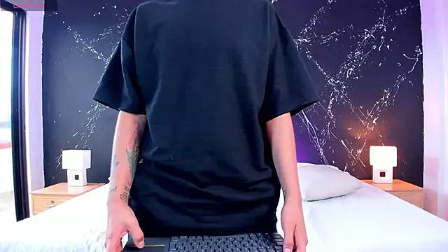 AndreaAndKarina from StripChat is Freechat