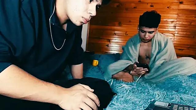 AndyandJeorge01 from StripChat is Freechat
