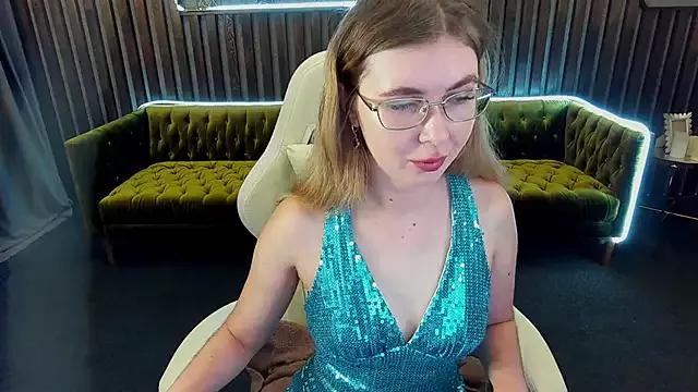AnnaFoxyy from StripChat is Freechat
