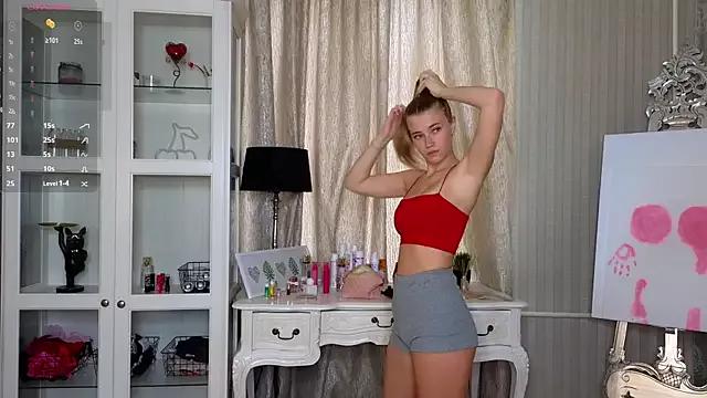AnneFoxy from StripChat
