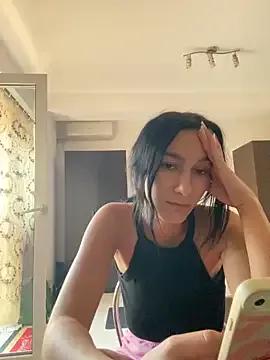AnnnMary from StripChat