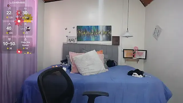 Private Antonella__b on StripChat