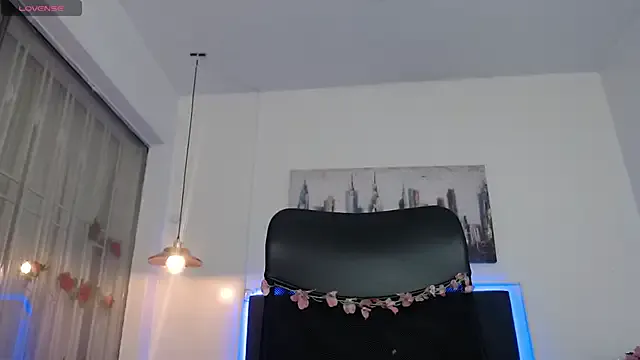 Private Antonella__b on StripChat