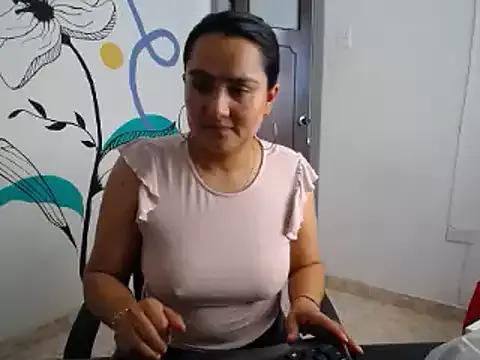 AntonellaLove_ from StripChat is Freechat