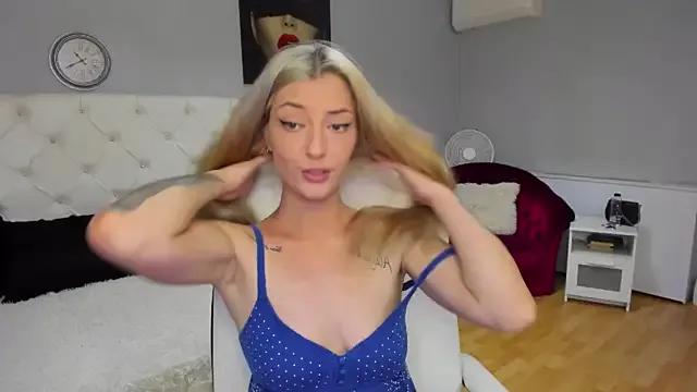 AnyaHills from StripChat