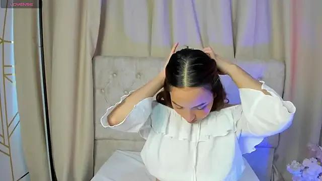 Arianaa_Jones_ from StripChat