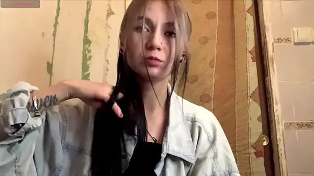 ArianeBhayani from StripChat is Freechat