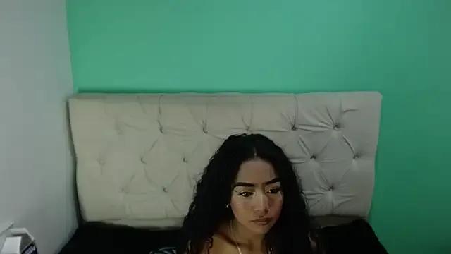 ariel_cossiocm from StripChat is Freechat