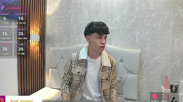 Axel__Evans from StripChat is Freechat