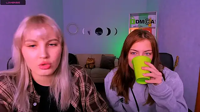 Freechat baby_hotte on StripChat