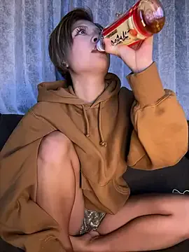 BADBITCHISAKI — Freechat on StripChat