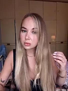 BarbieDolly_x from StripChat is Freechat