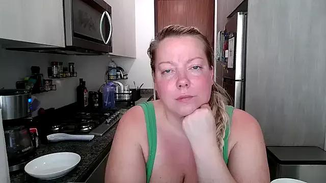 Beauty4AGent from StripChat is Freechat