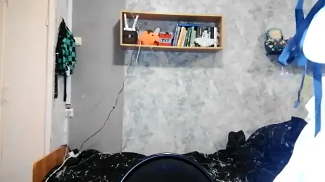 Private Beeping_Creature on StripChat