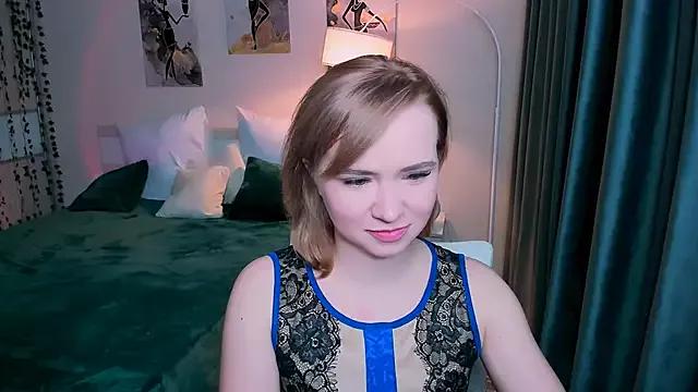 BellaSmitss from StripChat is Freechat