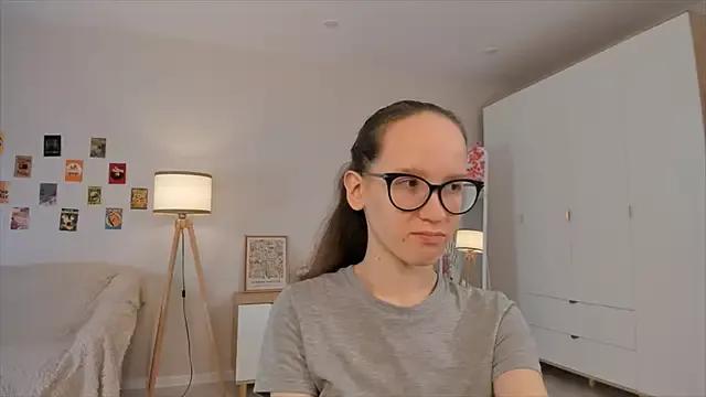 BettyBrowni from StripChat is Freechat