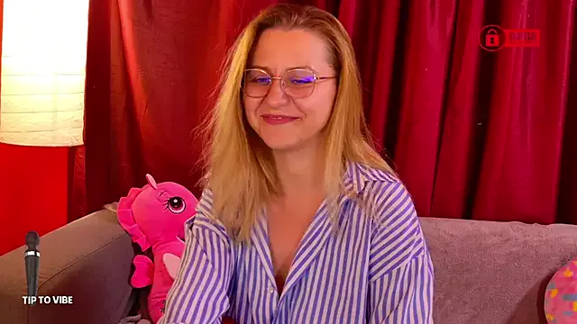 BigBoobsARRI on StripChat 