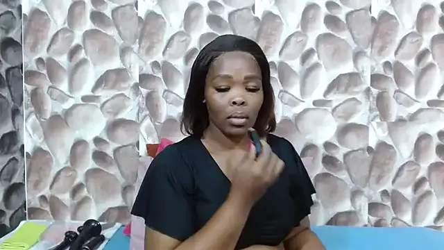 Freechat Bigboobsbooty on StripChat