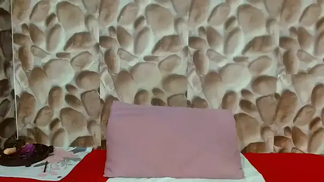 Freechat Bigboobsbooty on StripChat