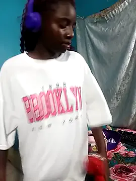 Freechat BlackPearl_19 on StripChat