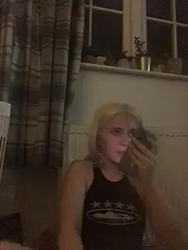 Blondie_Sofia_Essexbabe from StripChat is Freechat